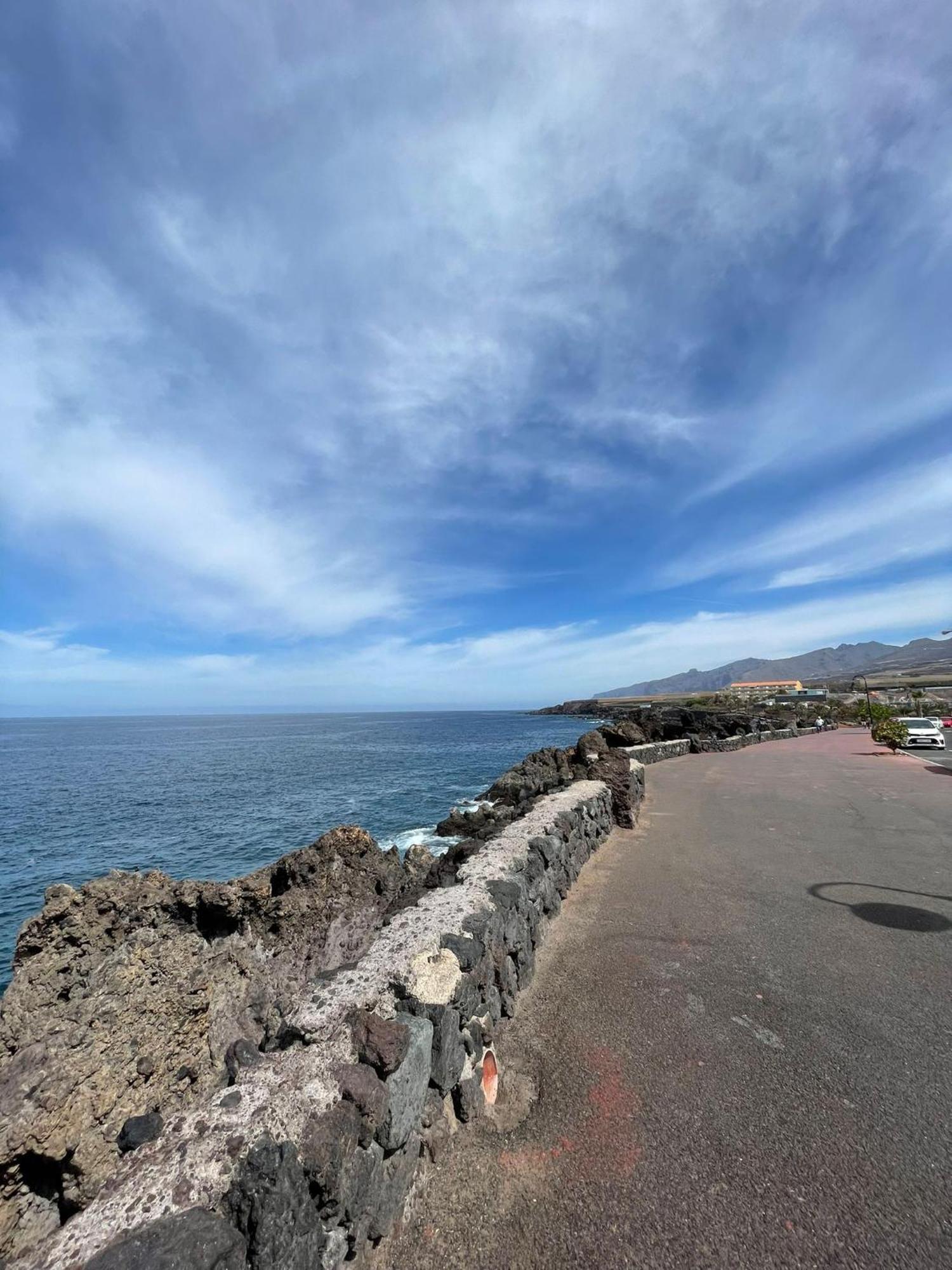 Seaside Paradise - 2 Bedroom Apartment With Ocean Views & Air Conditioning In Playa San Juan Extérieur photo