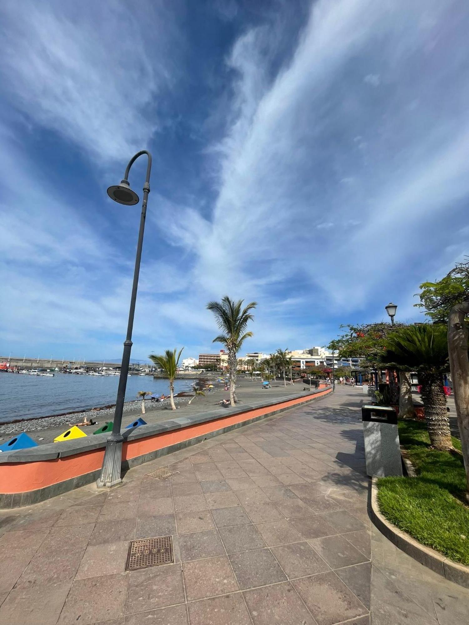 Seaside Paradise - 2 Bedroom Apartment With Ocean Views & Air Conditioning In Playa San Juan Extérieur photo