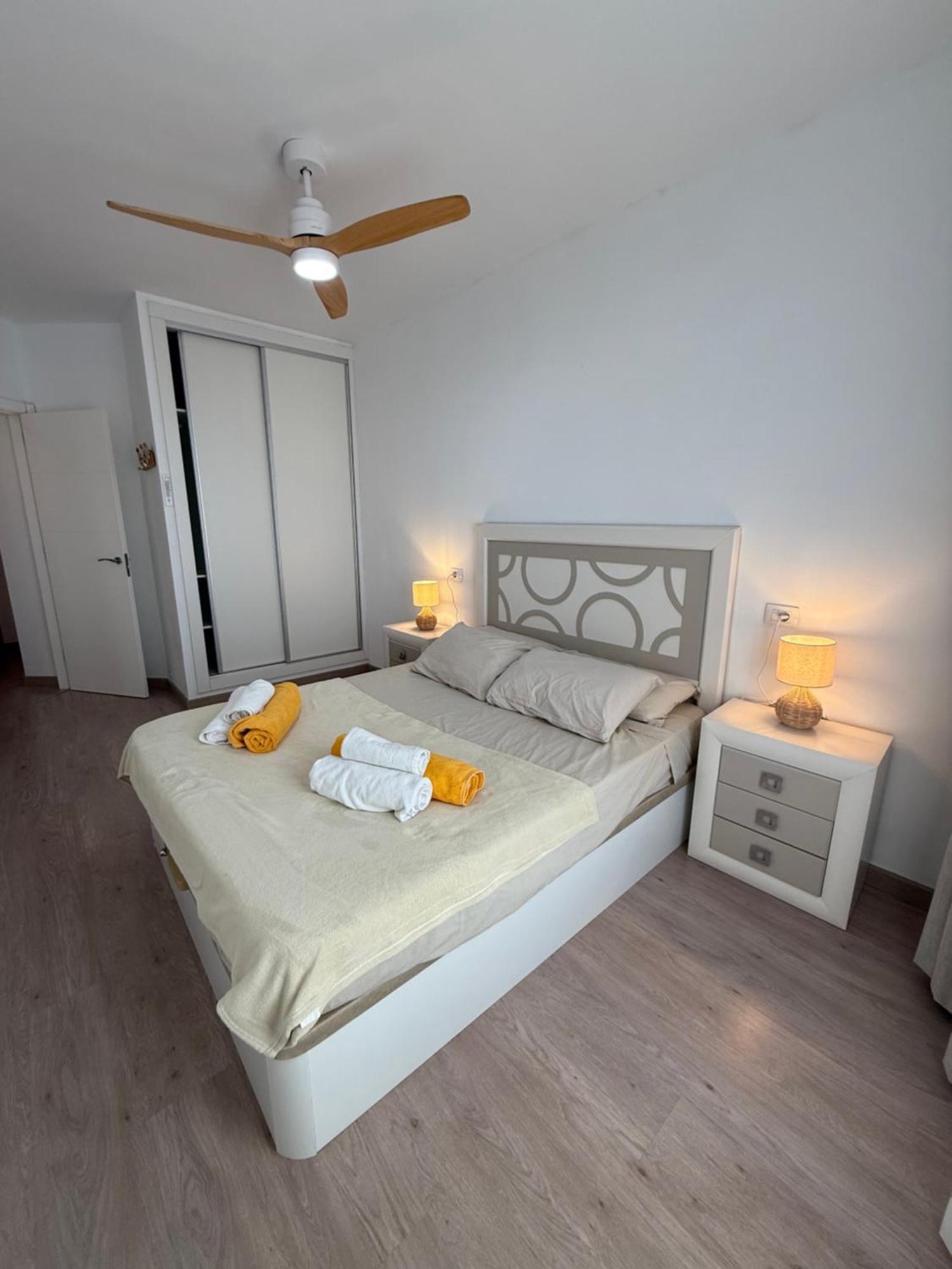 Seaside Paradise - 2 Bedroom Apartment With Ocean Views & Air Conditioning In Playa San Juan Extérieur photo